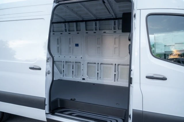 2025 Mercedes-Benz VS30 Sprinter - Image 12 of 12