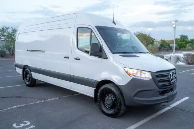 2025 Mercedes-Benz VS30 Sprinter - Image 3 of 12