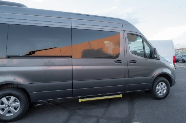 2025 Mercedes-Benz VS30 Sprinter - Image 4 of 12