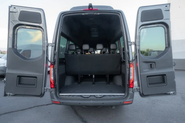 2025 Mercedes-Benz VS30 Sprinter - Image 9 of 12