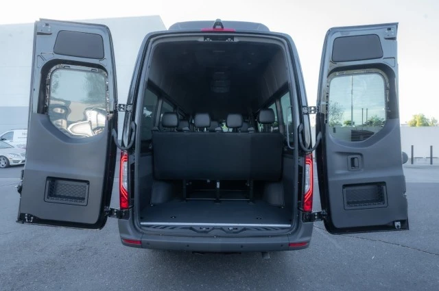 2025 Mercedes-Benz VS30 Sprinter - Image 9 of 12