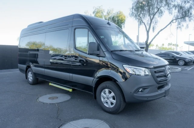 2025 Mercedes-Benz VS30 Sprinter - Image 3 of 12