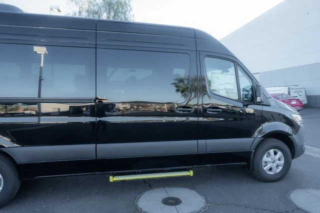 2025 Mercedes-Benz VS30 Sprinter - Image 4 of 12