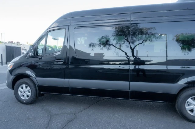 2025 Mercedes-Benz VS30 Sprinter - Image 5 of 12