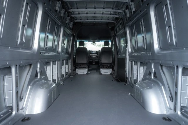 2025 Mercedes-Benz VS30 Sprinter - Image 10 of 12