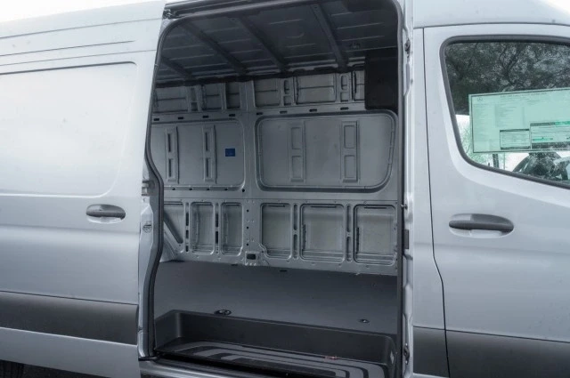 2025 Mercedes-Benz VS30 Sprinter - Image 11 of 12