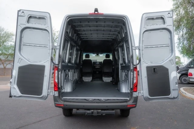 2025 Mercedes-Benz VS30 Sprinter - Image 9 of 12