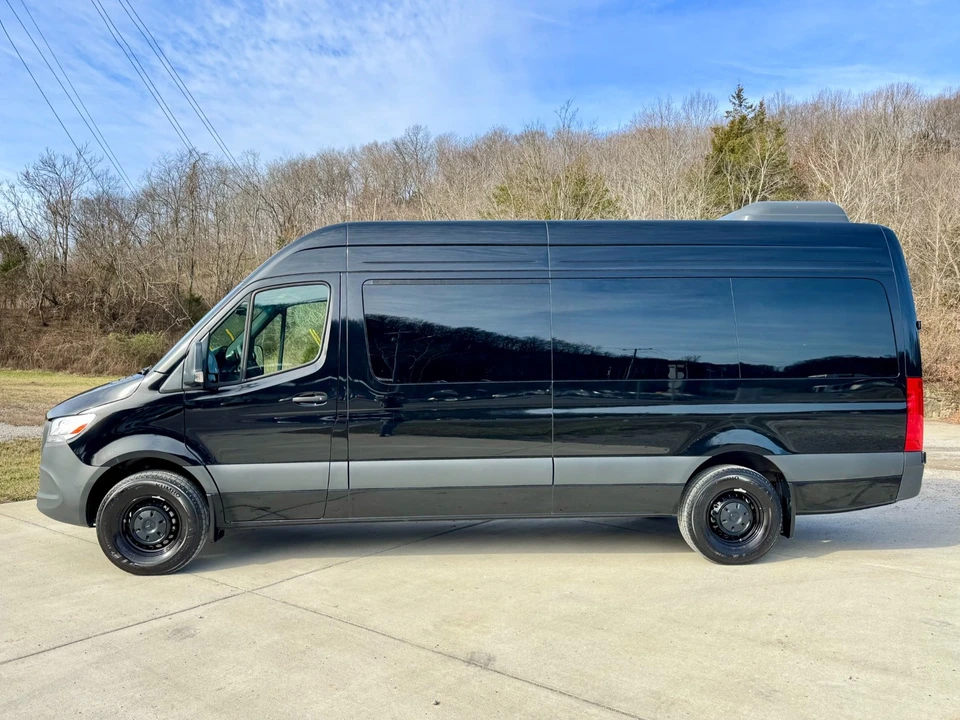 2025 Mercedes-Benz VS30 Sprinter - Image 10 of 12