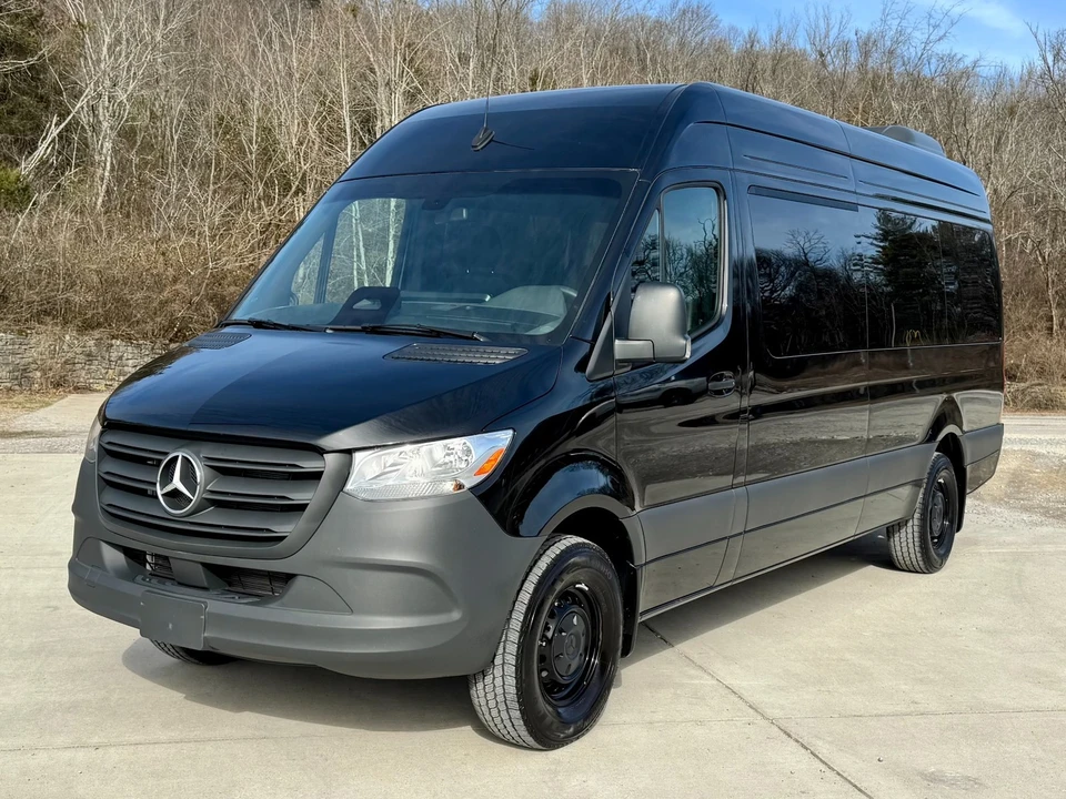 2025 Mercedes-Benz VS30 Sprinter - Image 2 of 12