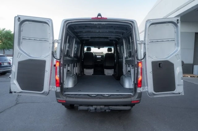 2025 Mercedes-Benz VS30 Sprinter - Image 9 of 12