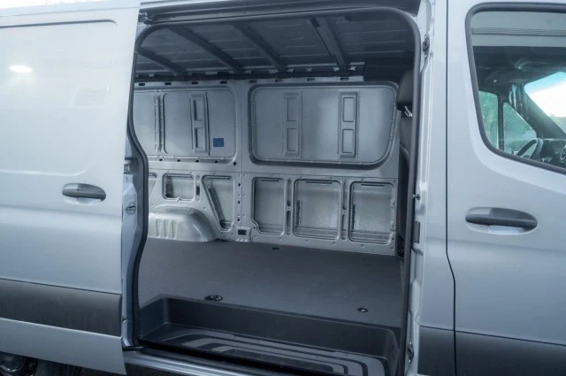 2025 Mercedes-Benz VS30 Sprinter - Image 11 of 12