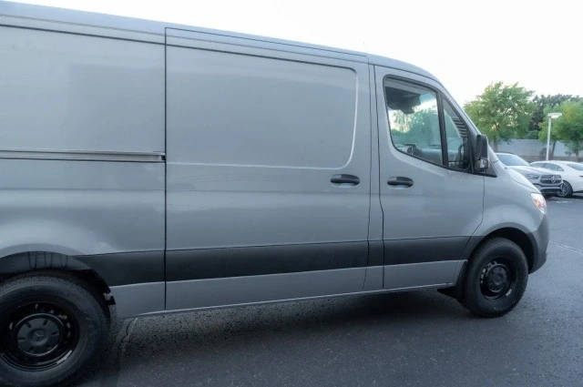 2025 Mercedes-Benz VS30 Sprinter - Image 4 of 12