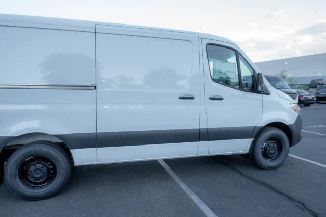 2025 Mercedes-Benz VS30 Sprinter - Image 4 of 12