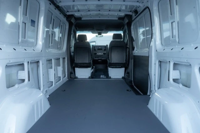 2025 Mercedes-Benz VS30 Sprinter - Image 10 of 12