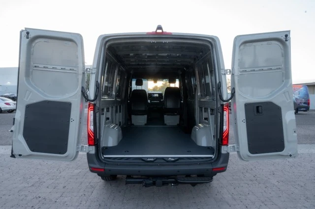 2025 Mercedes-Benz VS30 Sprinter - Image 10 of 12