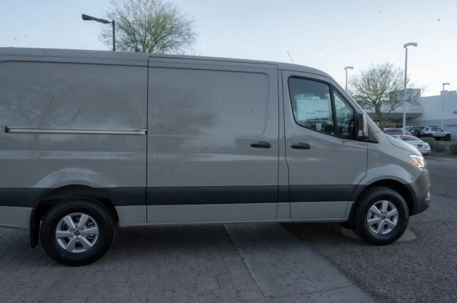 2025 Mercedes-Benz VS30 Sprinter - Image 4 of 12