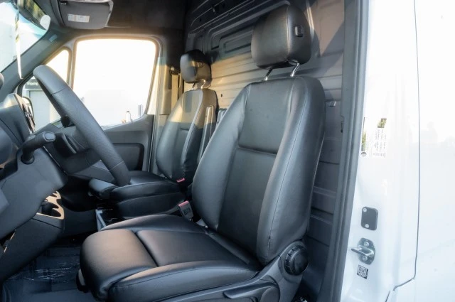 2025 Mercedes-Benz VS30 Sprinter - Image 12 of 12