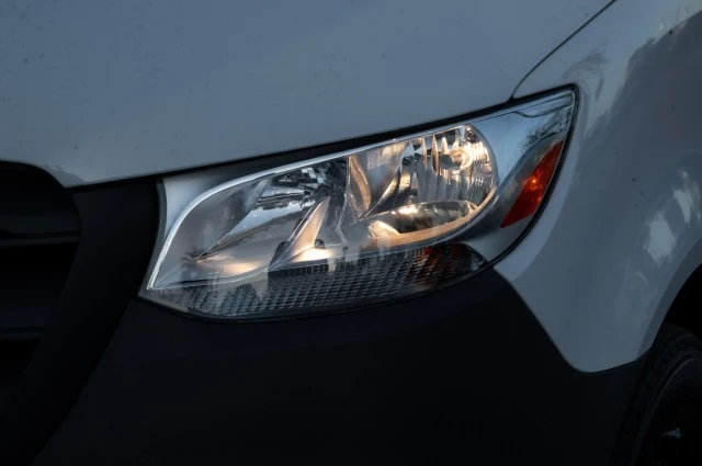 2025 Mercedes-Benz VS30 Sprinter - Image 8 of 12