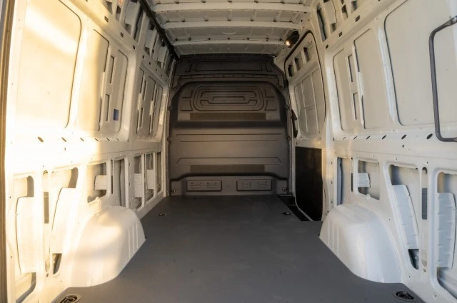 2025 Mercedes-Benz VS30 Sprinter - Image 9 of 12