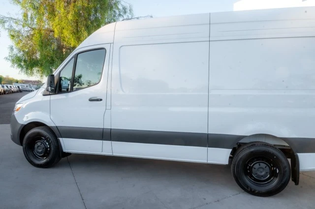 2025 Mercedes-Benz VS30 Sprinter - Image 5 of 12