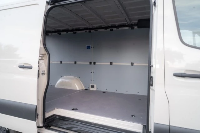 2025 Mercedes-Benz VS30 Sprinter - Image 11 of 21