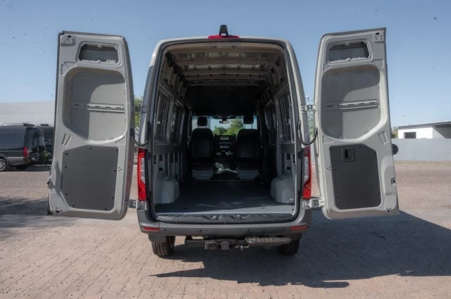 2025 Mercedes-Benz VS30 Sprinter - Image 10 of 12