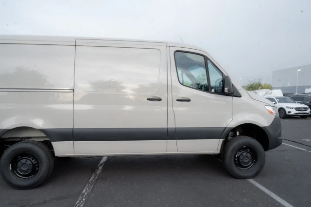 2025 Mercedes-Benz VS30 Sprinter - Image 4 of 21