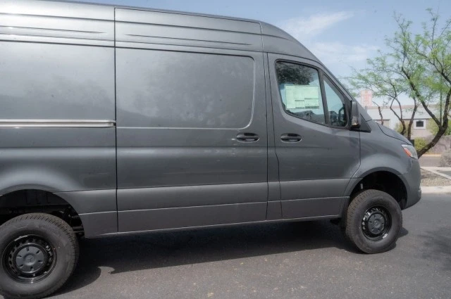 2025 Mercedes-Benz VS30 Sprinter - Image 4 of 12