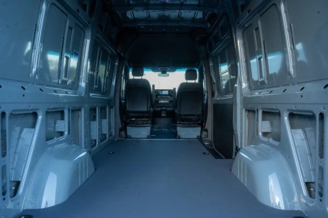 2025 Mercedes-Benz VS30 Sprinter - Image 11 of 12