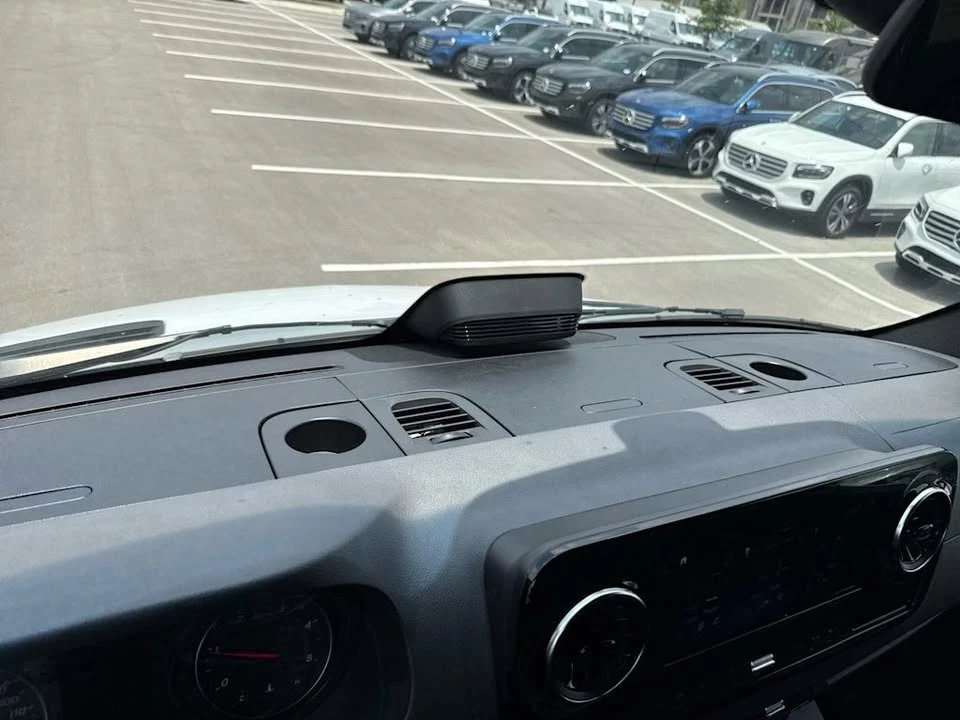 2025 Mercedes-Benz VS30 Sprinter - Image 13 of 13