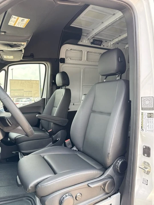 2025 Mercedes-Benz VS30 Sprinter - Image 8 of 13