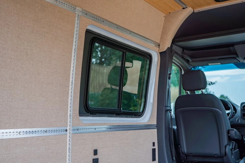 2025 Mercedes-Benz VS30 Sprinter - Image 5 of 16