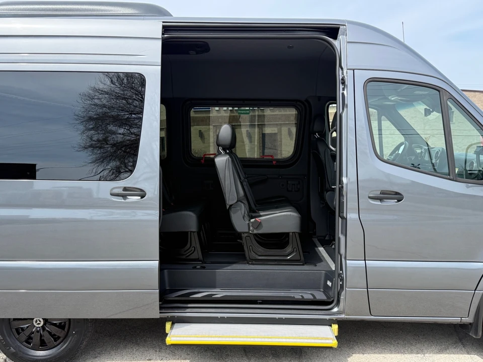 2025 Mercedes-Benz VS30 Sprinter - Image 12 of 21