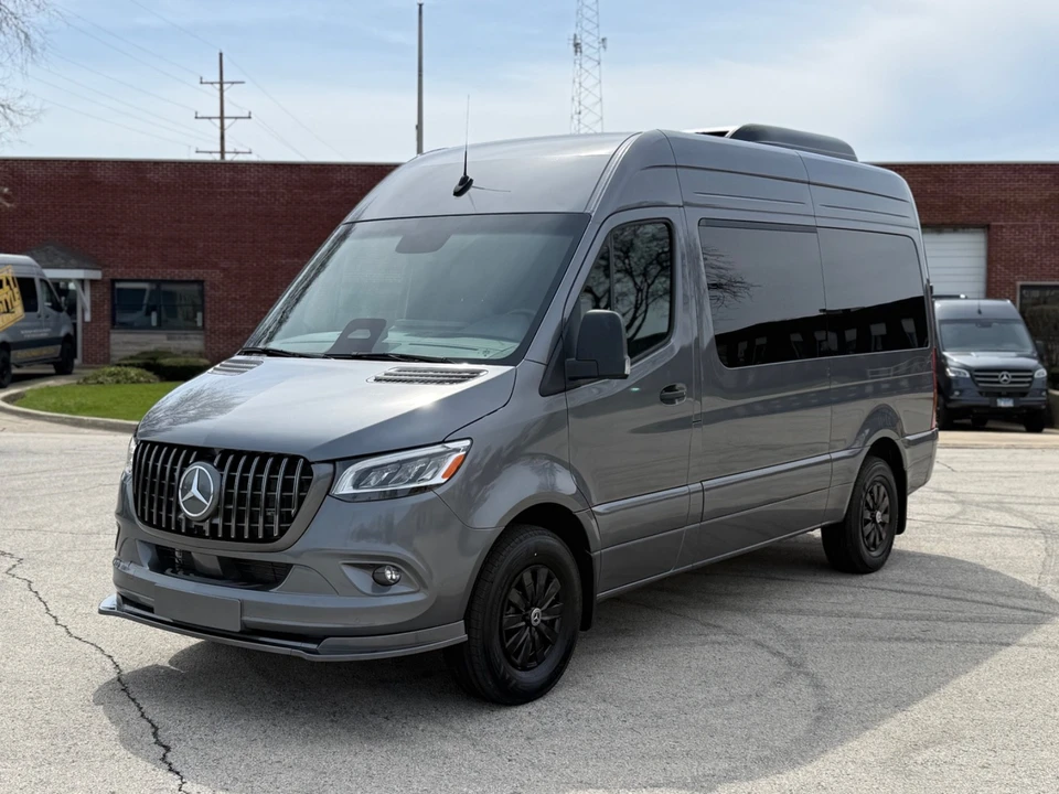 2025 Mercedes-Benz VS30 Sprinter - Image 2 of 21