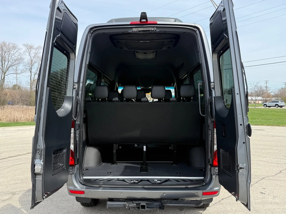 2025 Mercedes-Benz VS30 Sprinter - Image 11 of 21