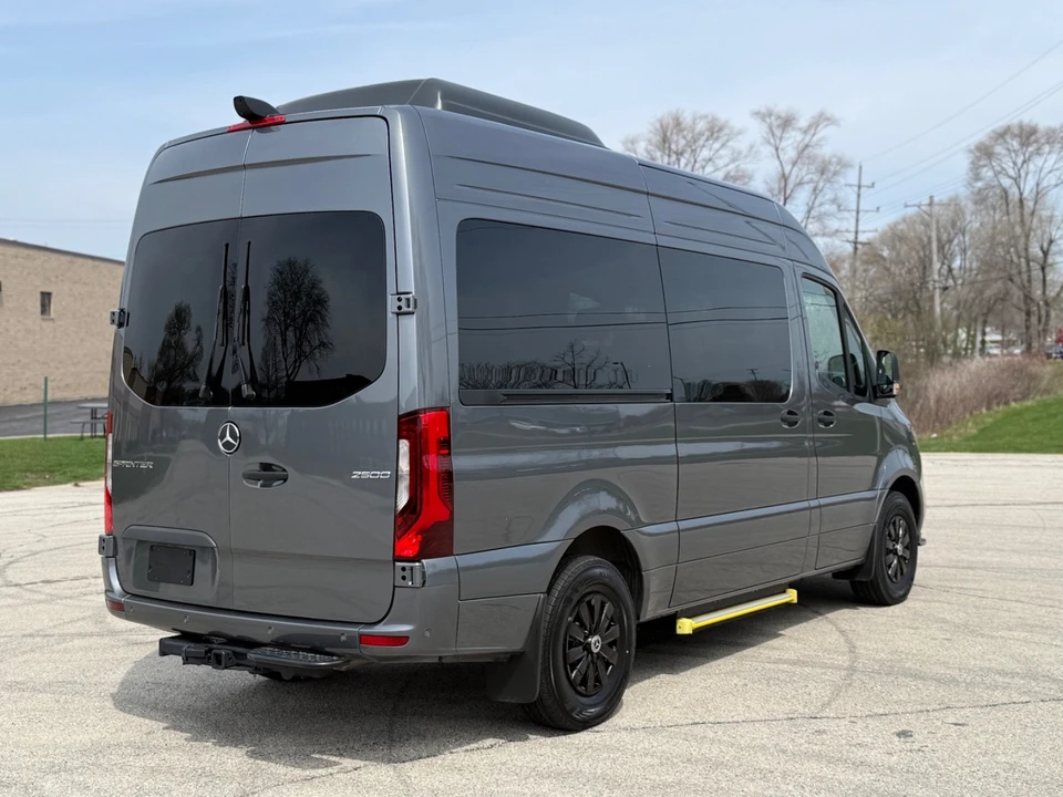 2025 Mercedes-Benz VS30 Sprinter - Image 3 of 21