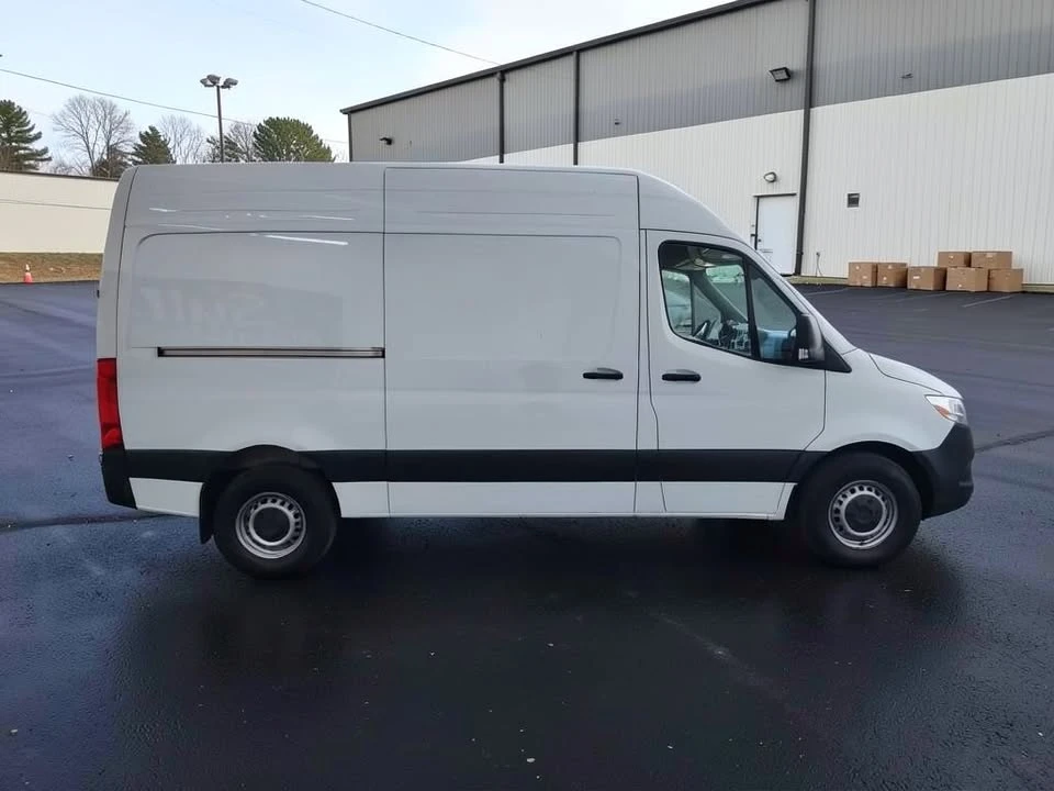 2025 Mercedes-Benz VS30 Sprinter - Image 6 of 9