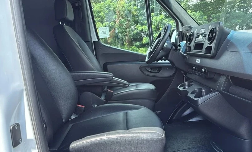 2025 Mercedes-Benz VS30 Sprinter - Image 11 of 13