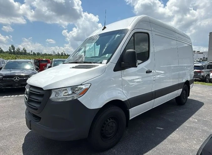 2025 Mercedes-Benz VS30 Sprinter - Image 3 of 13