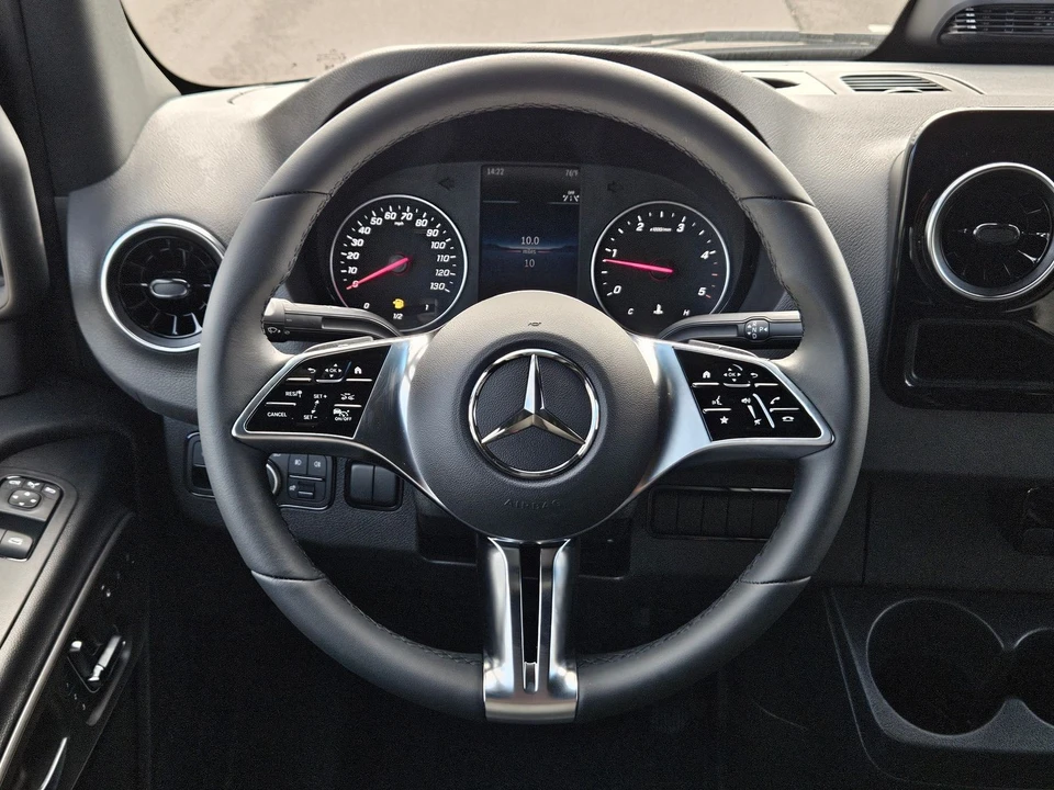 2025 Mercedes-Benz VS30 Sprinter - Image 13 of 21