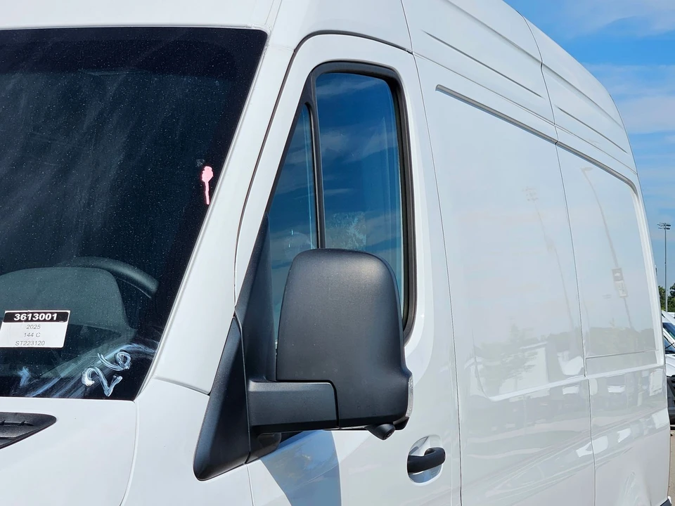 2025 Mercedes-Benz VS30 Sprinter - Image 8 of 12