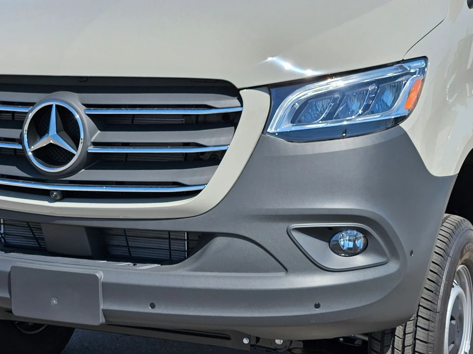 2025 Mercedes-Benz VS30 Sprinter - Image 7 of 12