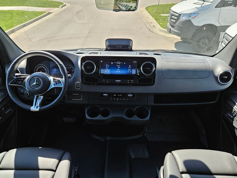 2025 Mercedes-Benz VS30 Sprinter - Image 12 of 12