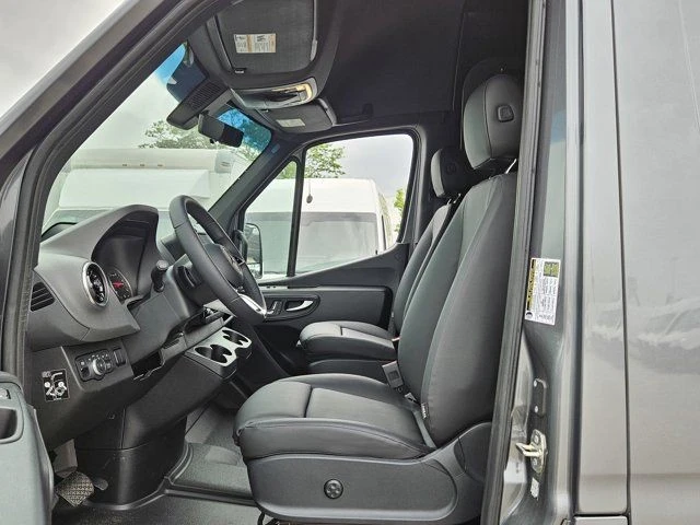 2025 Mercedes-Benz VS30 Sprinter - Image 11 of 12