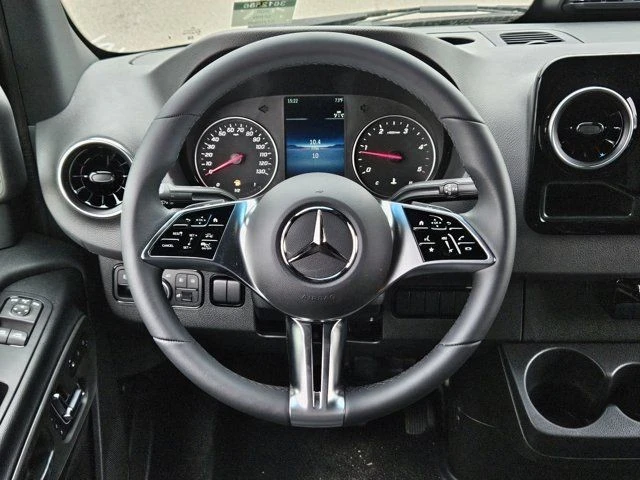 2025 Mercedes-Benz VS30 Sprinter - Image 13 of 21