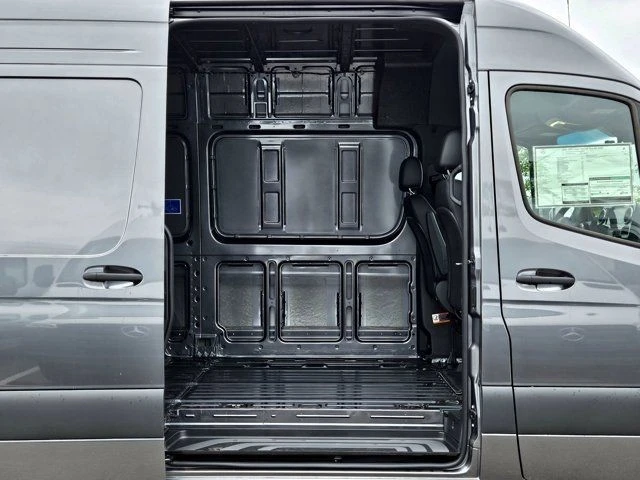 2025 Mercedes-Benz VS30 Sprinter - Image 2 of 12