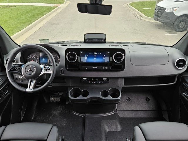2025 Mercedes-Benz VS30 Sprinter - Image 12 of 12