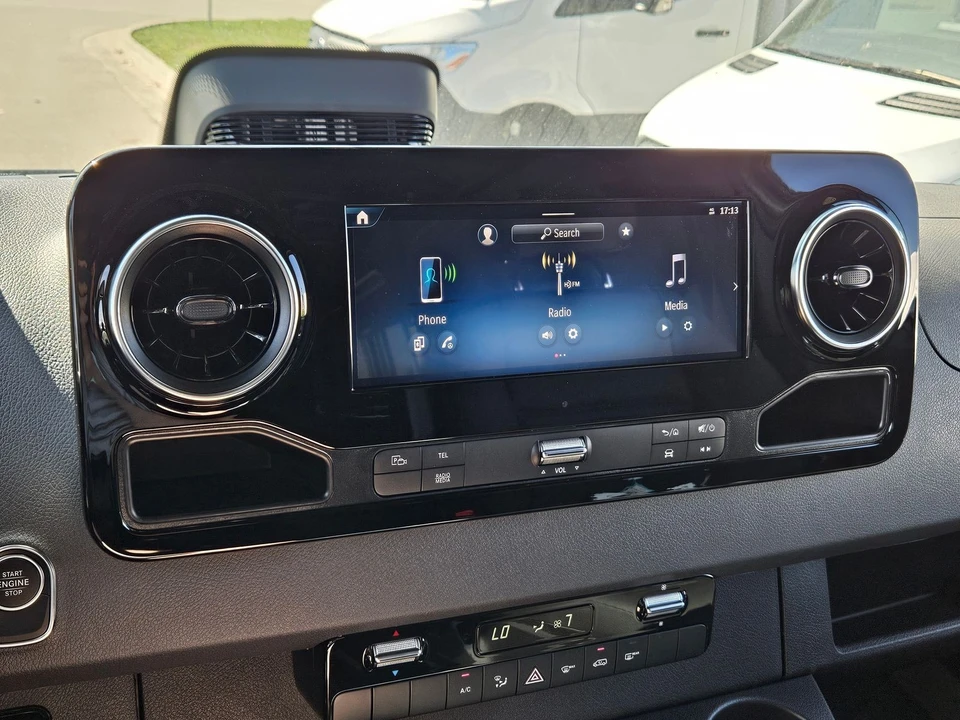 2025 Mercedes-Benz VS30 Sprinter - Image 15 of 21