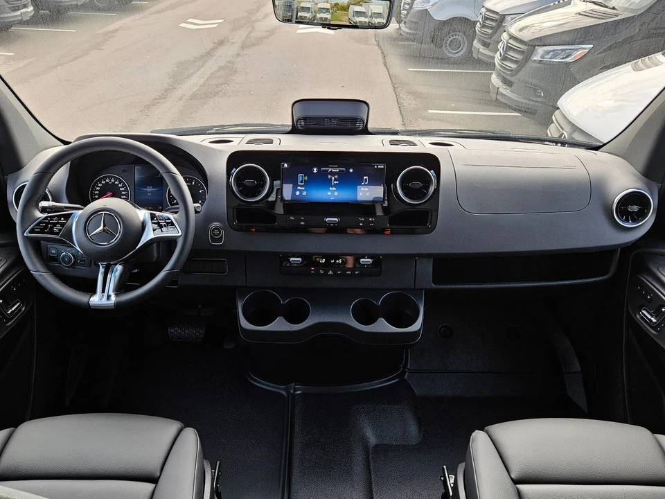 2025 Mercedes-Benz VS30 Sprinter - Image 12 of 12