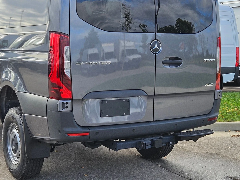 2025 Mercedes-Benz VS30 Sprinter - Image 10 of 12